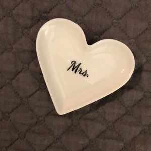 Mrs. Ring Dish
